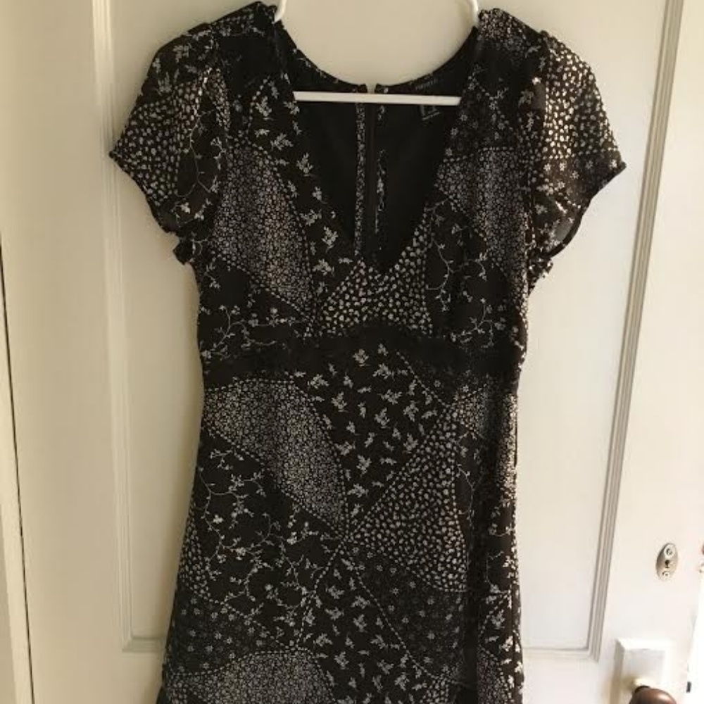 Black V-Neck Paisley Mini Dress